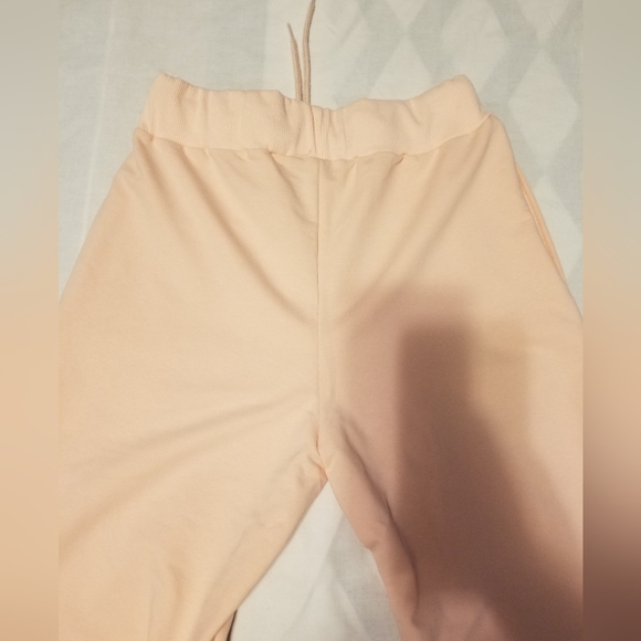 NWT Nasty Gal Collection Cream Crooped Sweateshirt and Joggers Set Size M - Picture 12 of 16